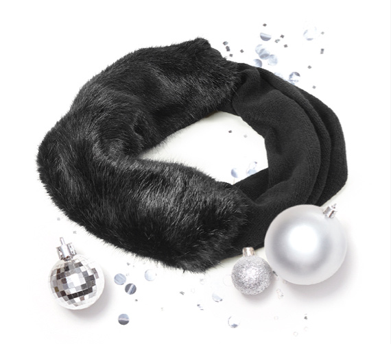 Calm Infinity Scarf in Black.